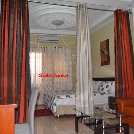 Green Lodge Kinshasa Extérieur photo